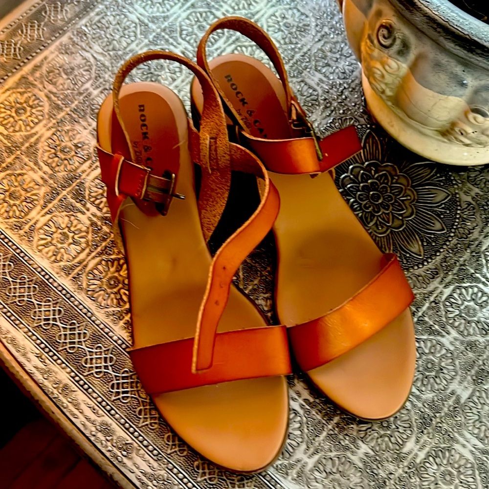 Size 8.5, Rock and Candy, brown leather sandals.